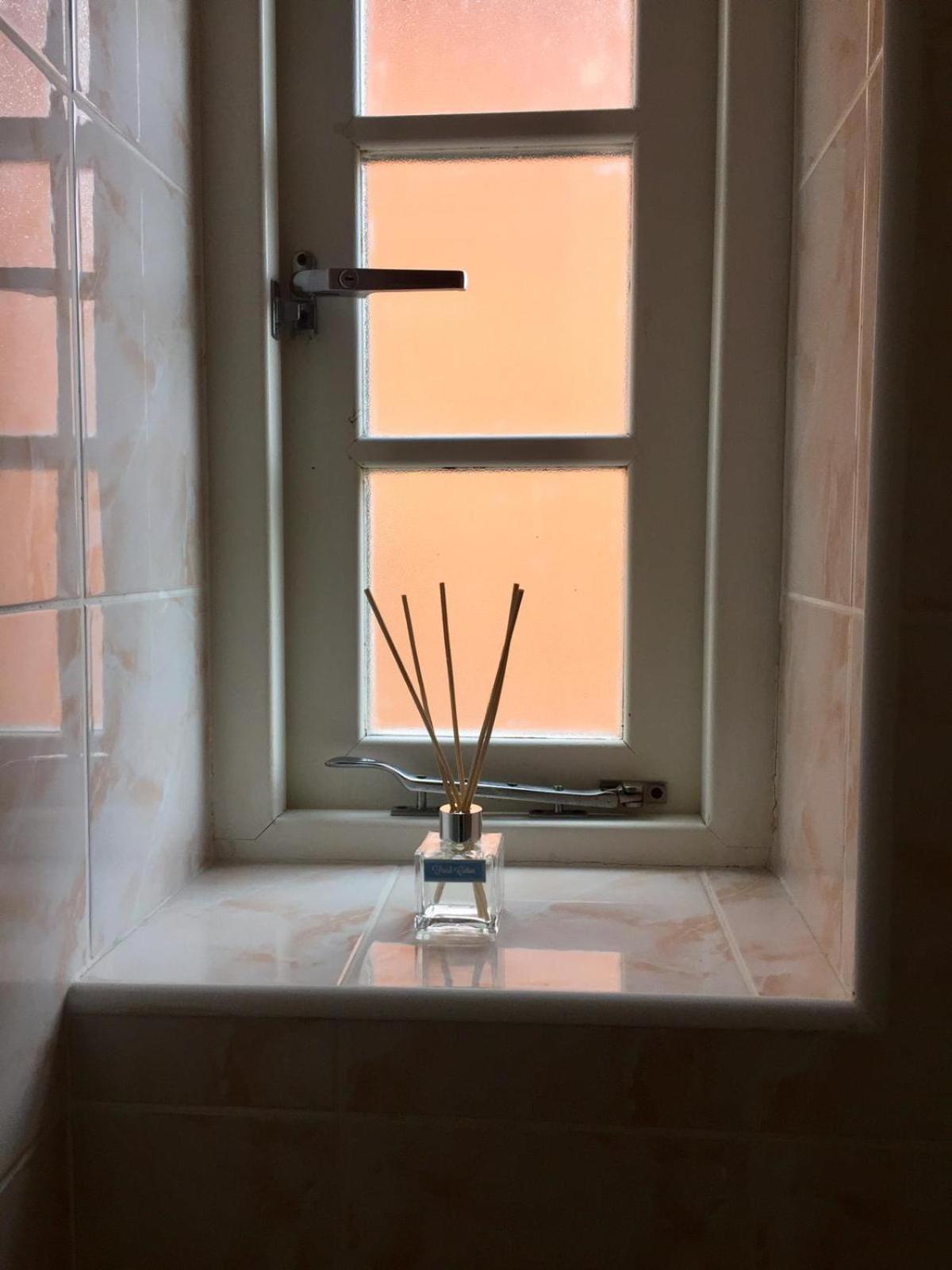 Hotel Redhill Residential Zewnętrze zdjęcie
