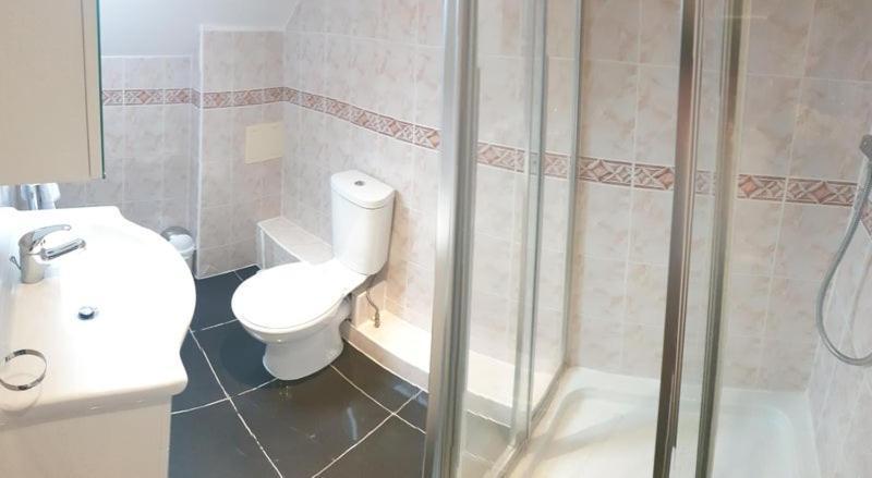 Hotel Redhill Residential Zewnętrze zdjęcie