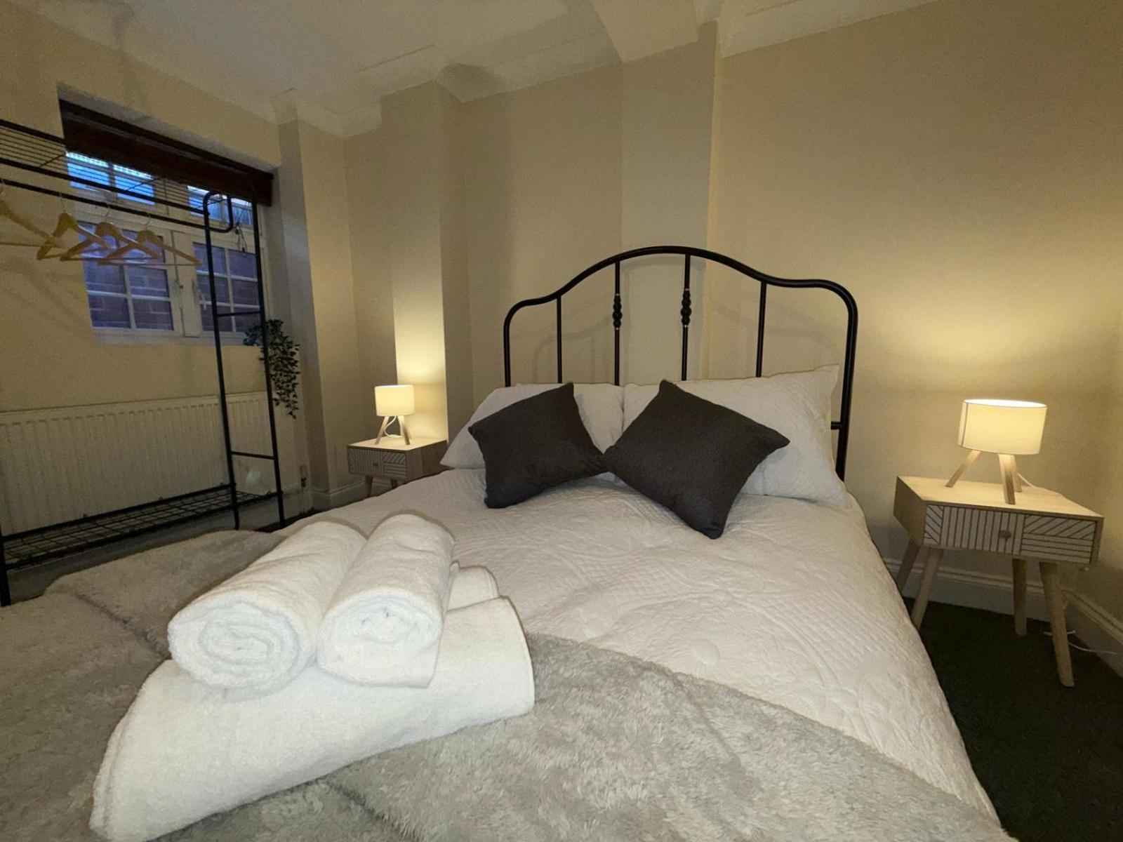 Hotel Redhill Residential Zewnętrze zdjęcie