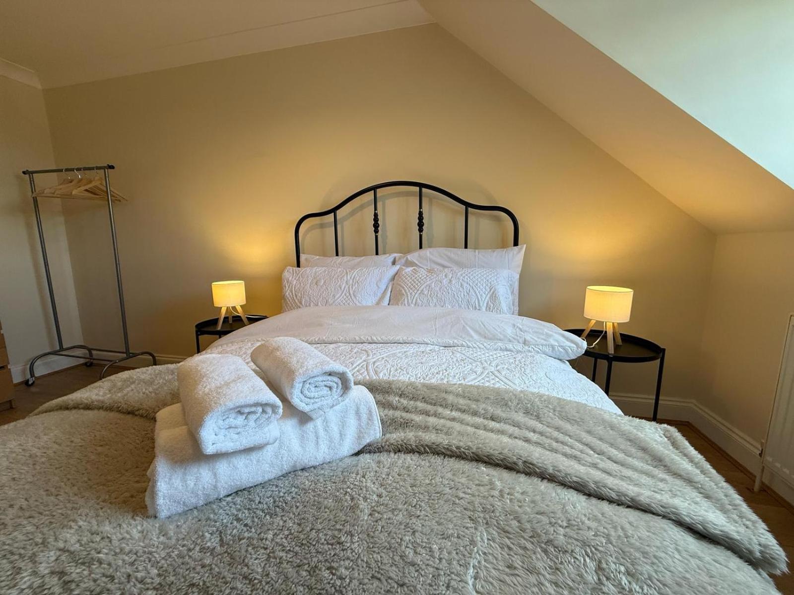Hotel Redhill Residential Zewnętrze zdjęcie