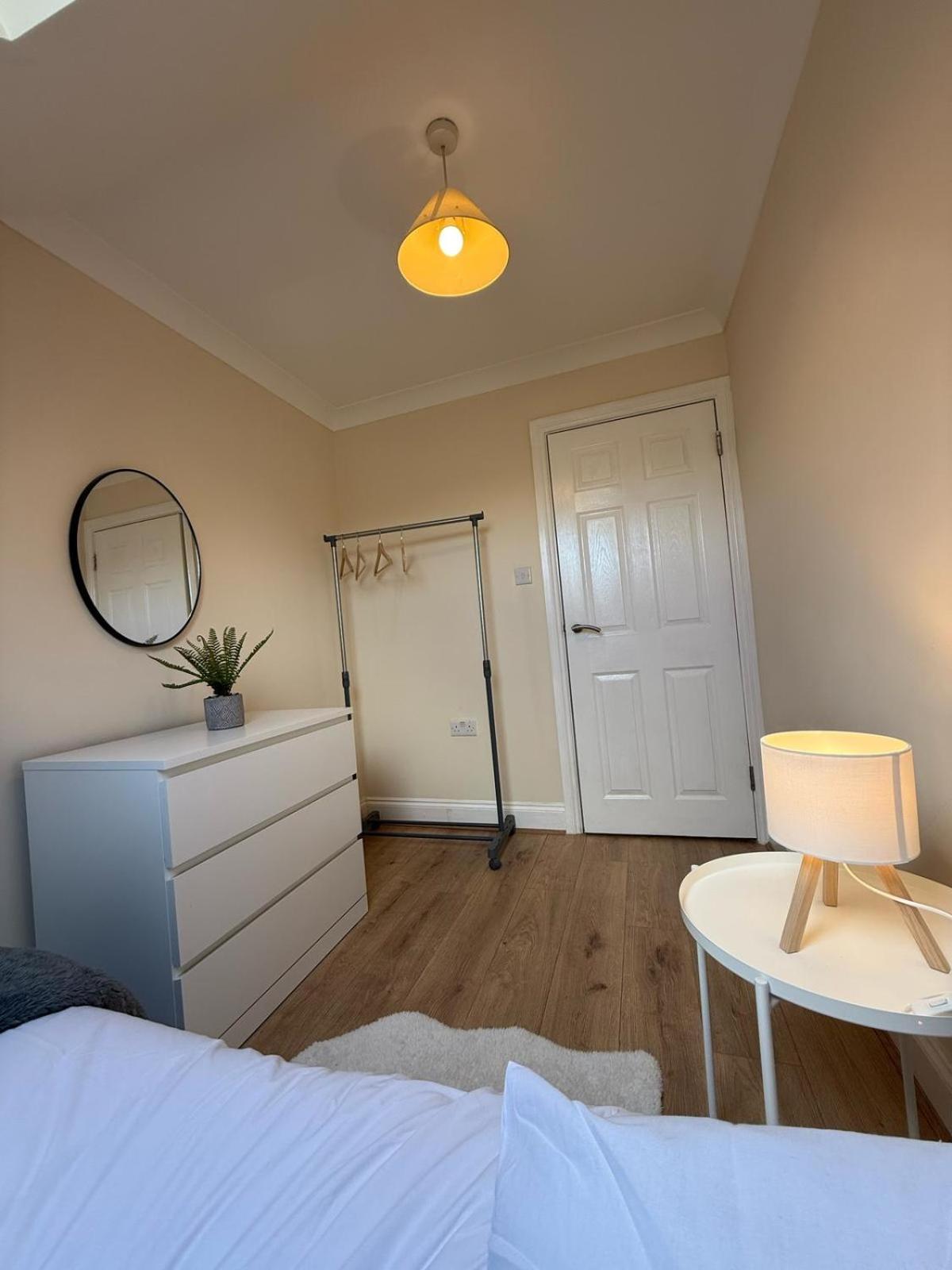 Hotel Redhill Residential Zewnętrze zdjęcie