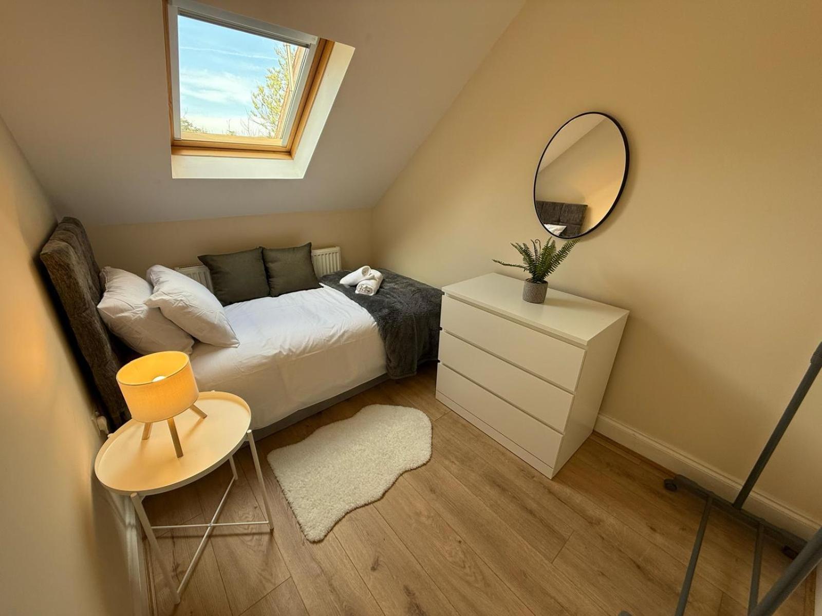 Hotel Redhill Residential Zewnętrze zdjęcie