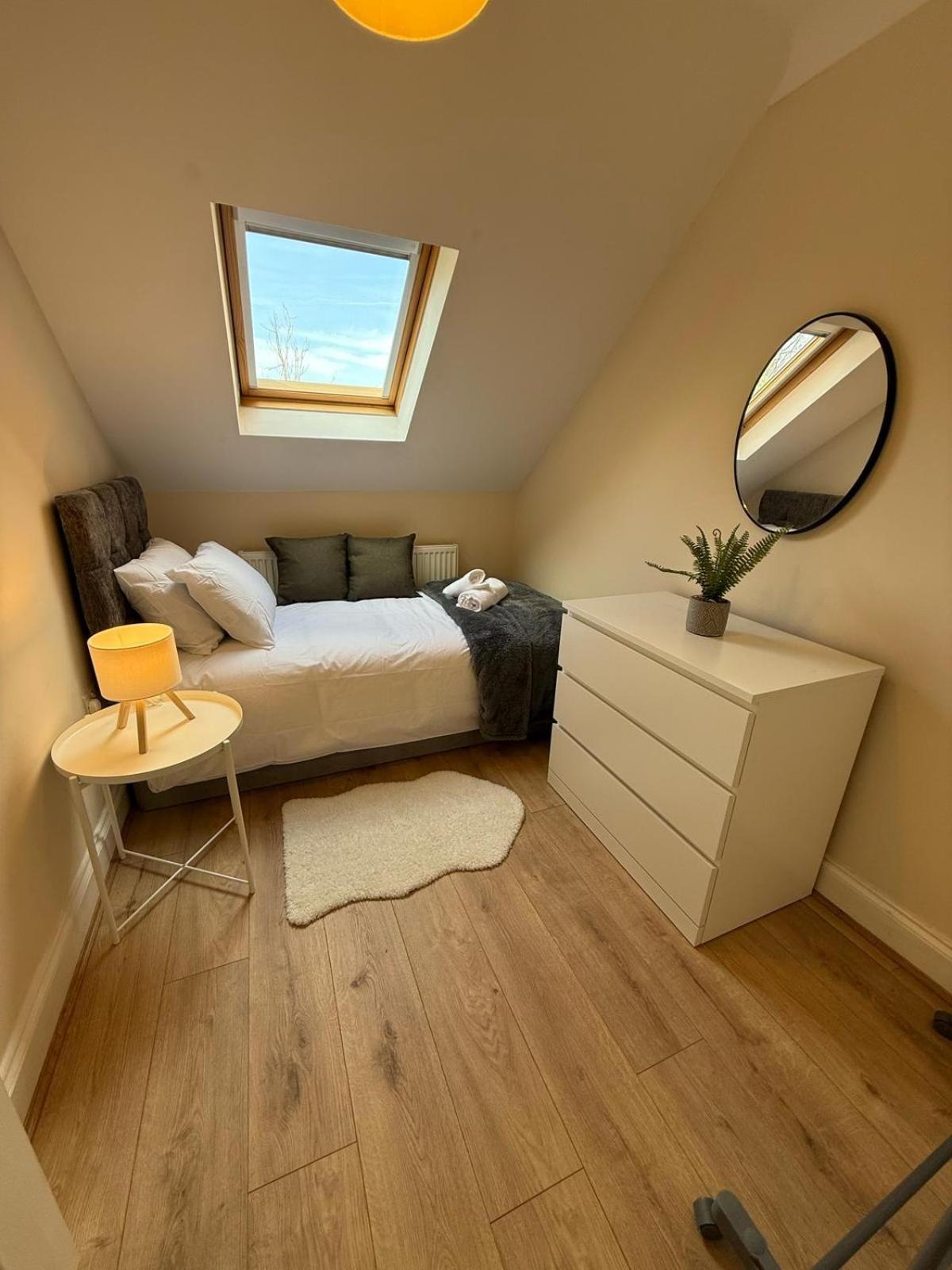 Hotel Redhill Residential Zewnętrze zdjęcie
