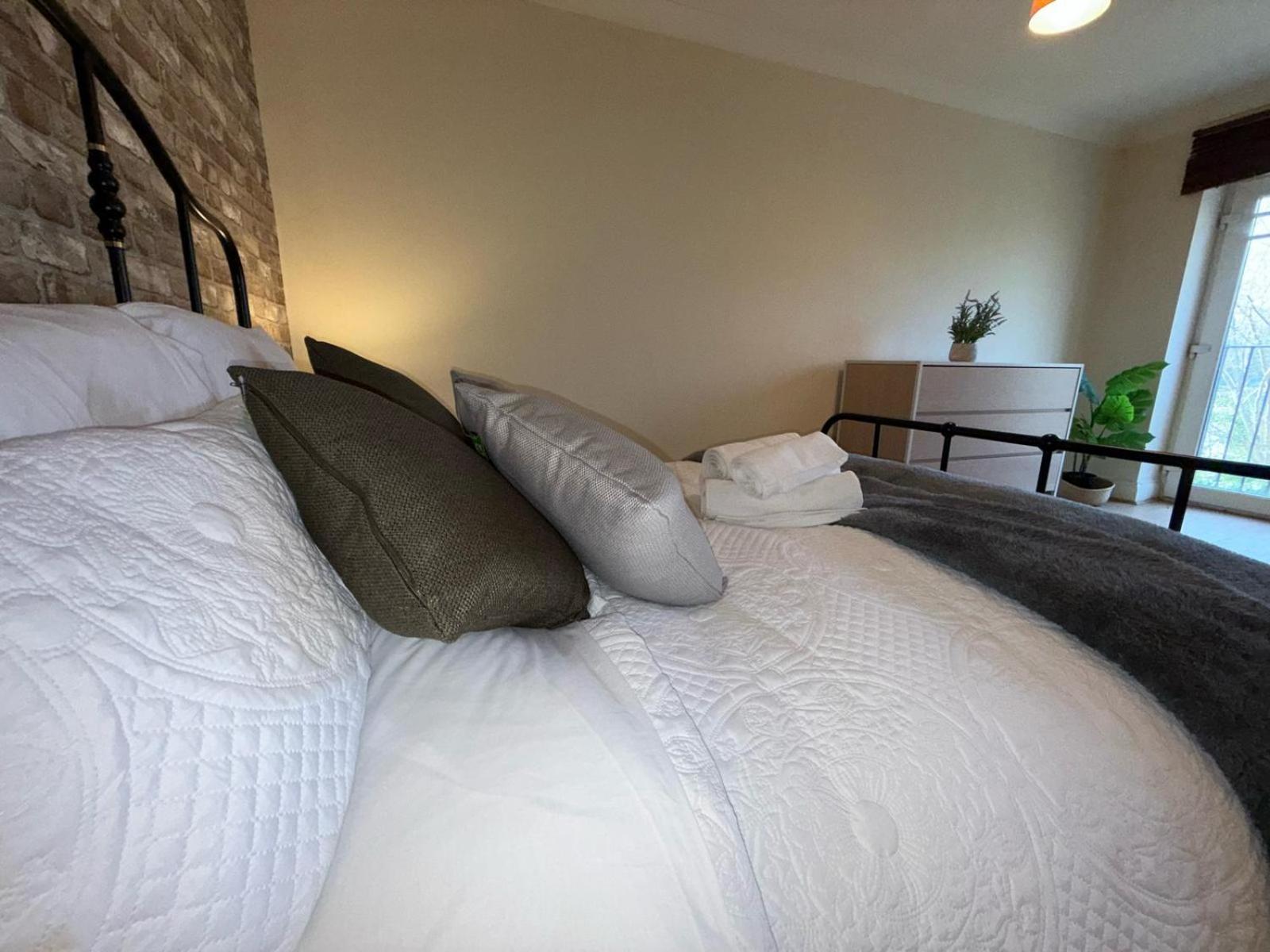 Hotel Redhill Residential Zewnętrze zdjęcie