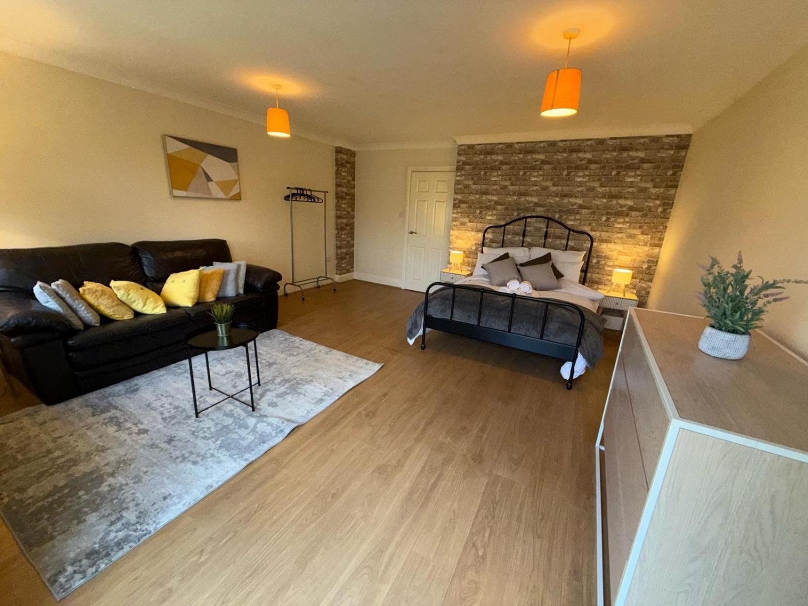 Hotel Redhill Residential Zewnętrze zdjęcie