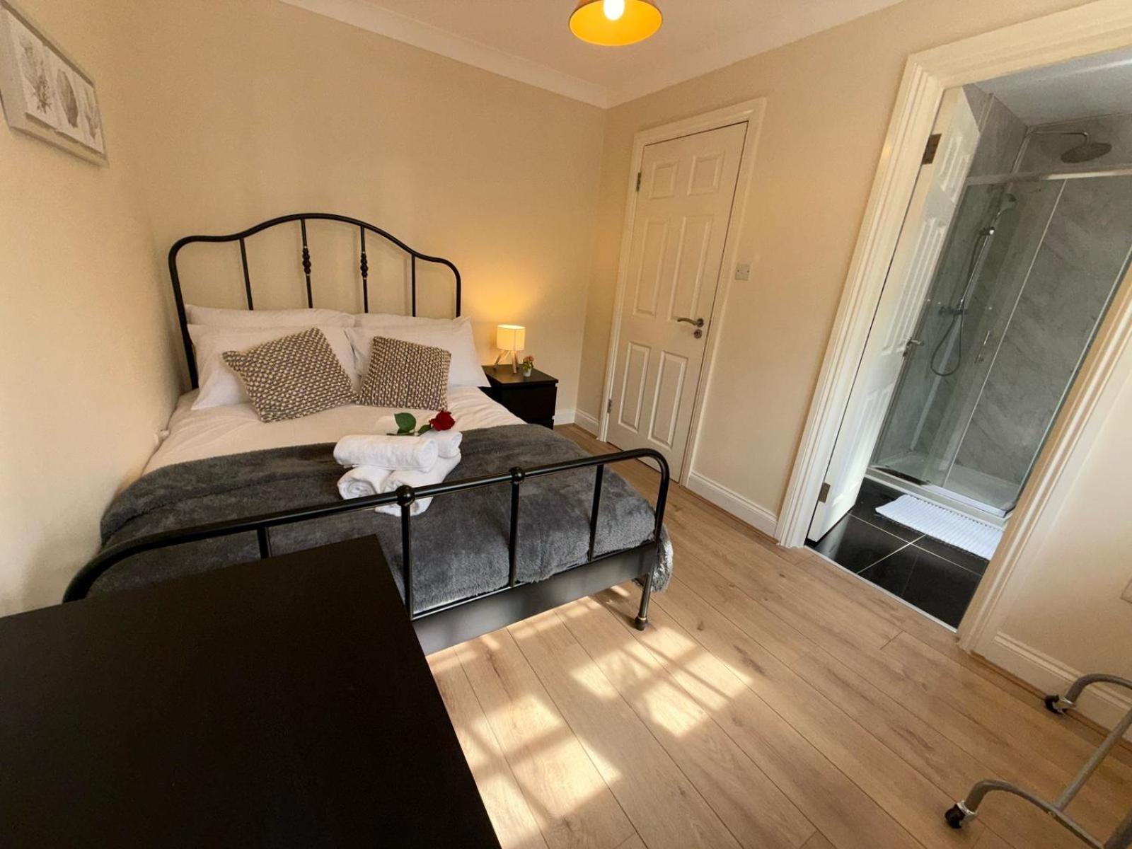 Hotel Redhill Residential Zewnętrze zdjęcie