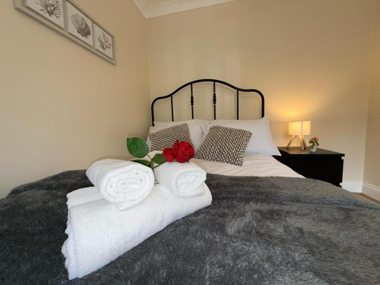 Hotel Redhill Residential Zewnętrze zdjęcie